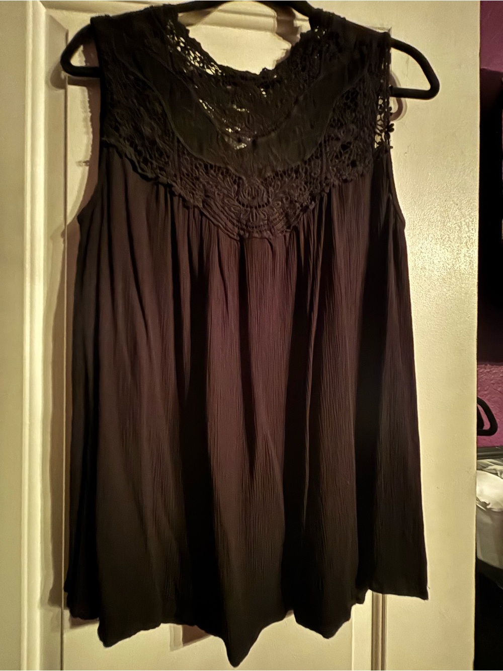 torrid Crinkle Gauze Crochet Detail Tank size 0x